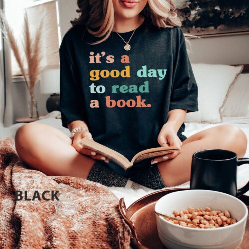 Retro Its A Good Day To Read A Book Librarian Shirt image 0