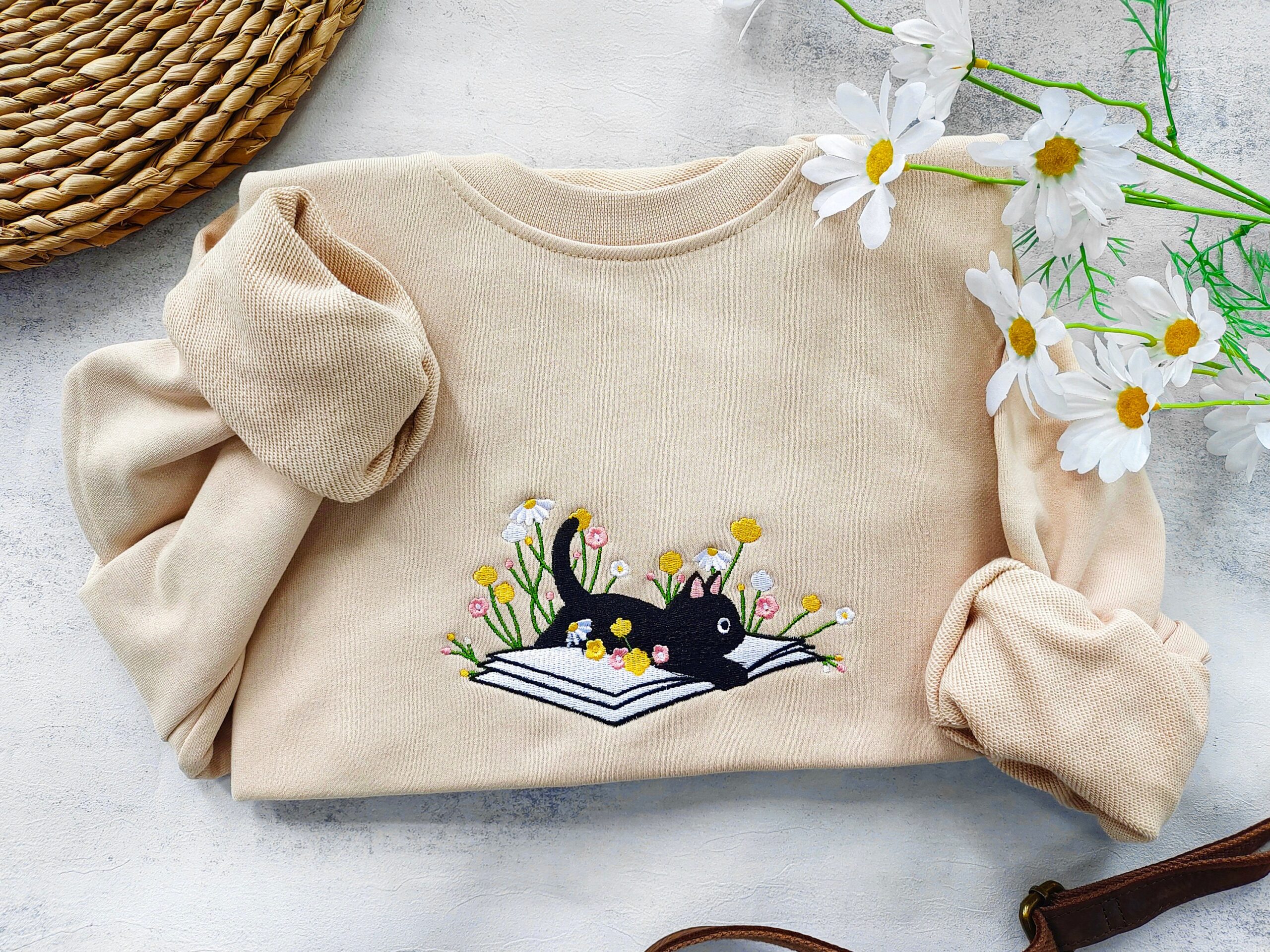 Cute Lying On The Book Cat Embroidered Daisy Reading Lover Sweatshirt image 1