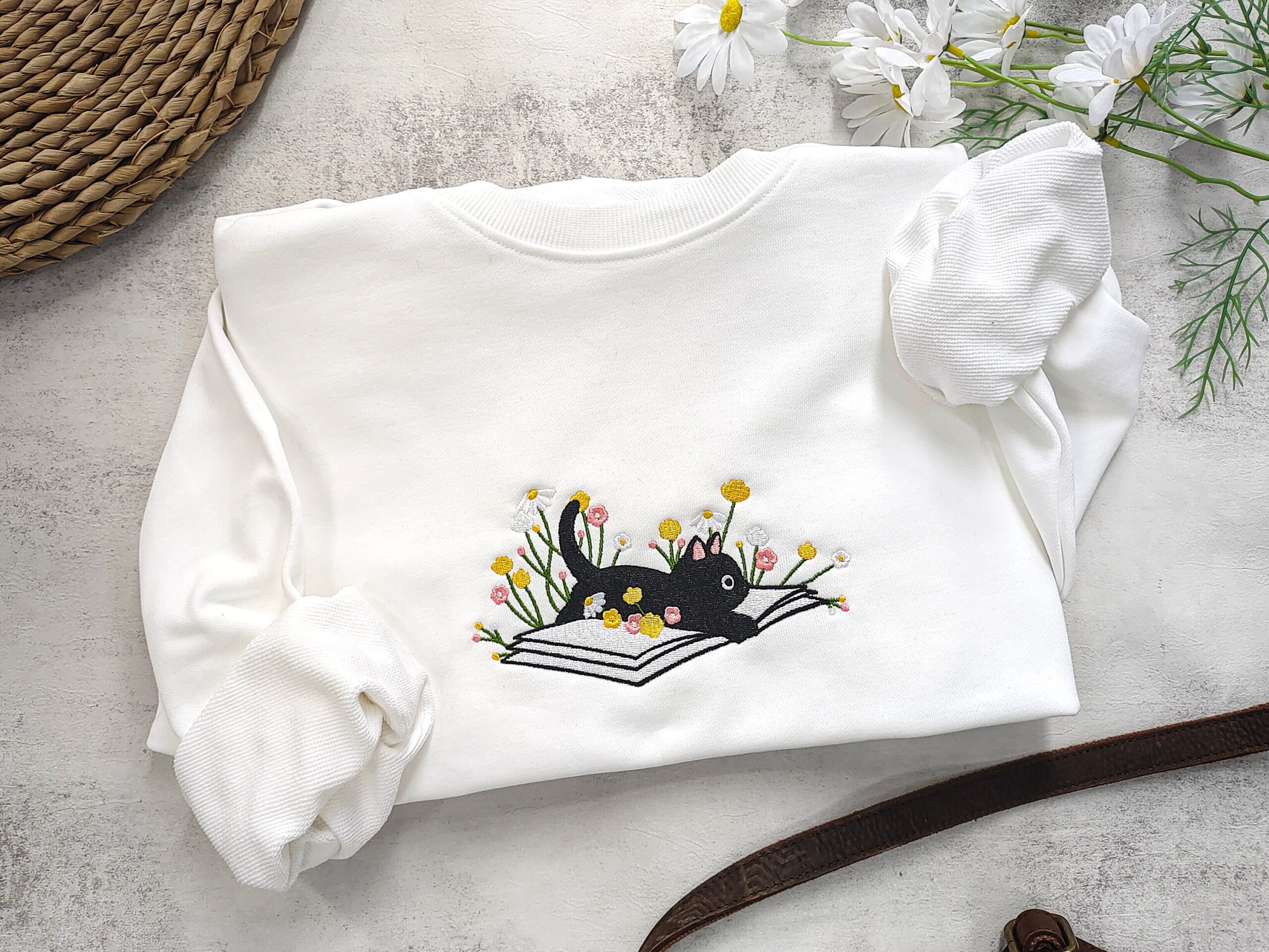 Cute Lying On The Book Cat Embroidered Daisy Reading Lover Sweatshirt image 2