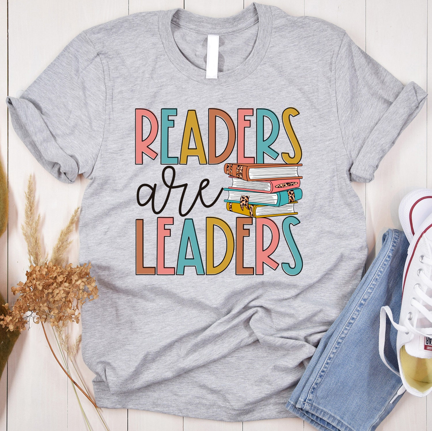 Readers Are Leaders Book Lover T-Shirt Reading & Library Gift Best Friend Present image 2