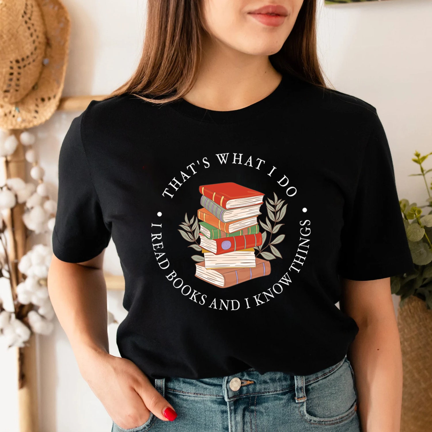 That's What I Do I Read Books And I Know Things Lover Librarian Teacher Shirt image 5