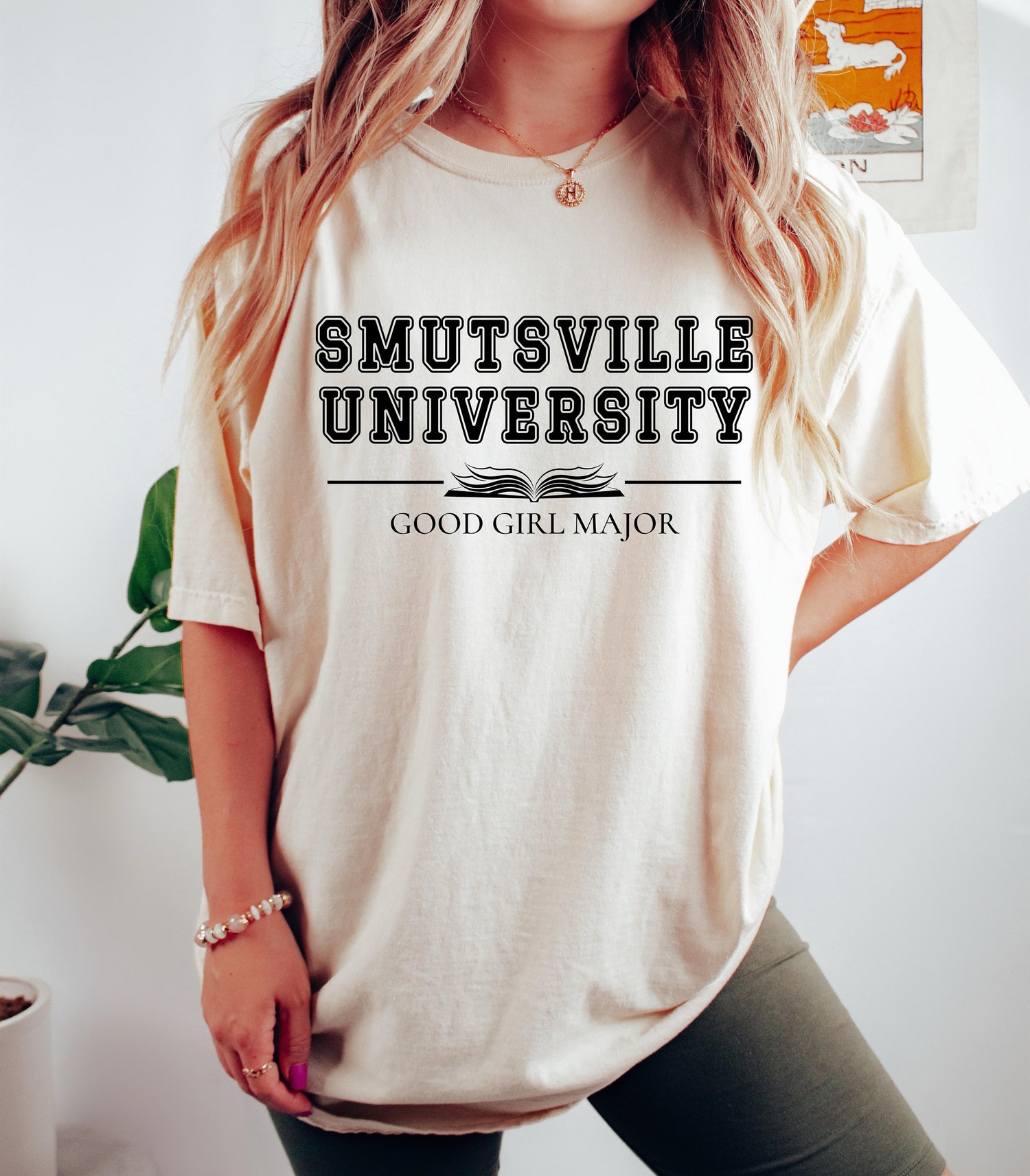 Smutsville University Good Girl Major I'd Rather Be Reading Books Reader Shirt image 1