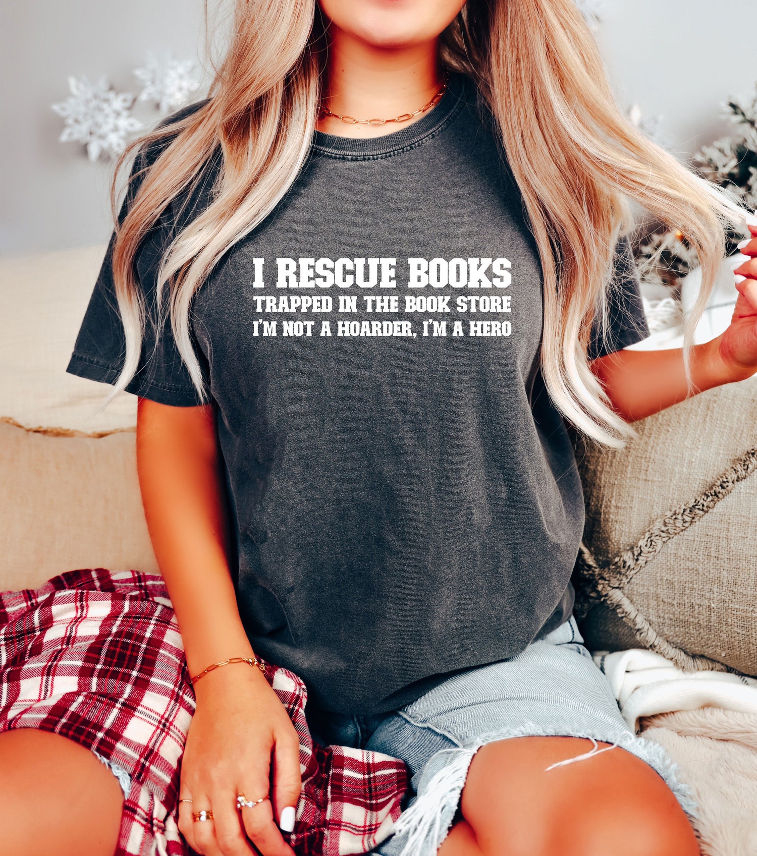 Cute Lover I Rescue Books Trapped In The Store Trendy Librarian Aesthetic Shirt image 3