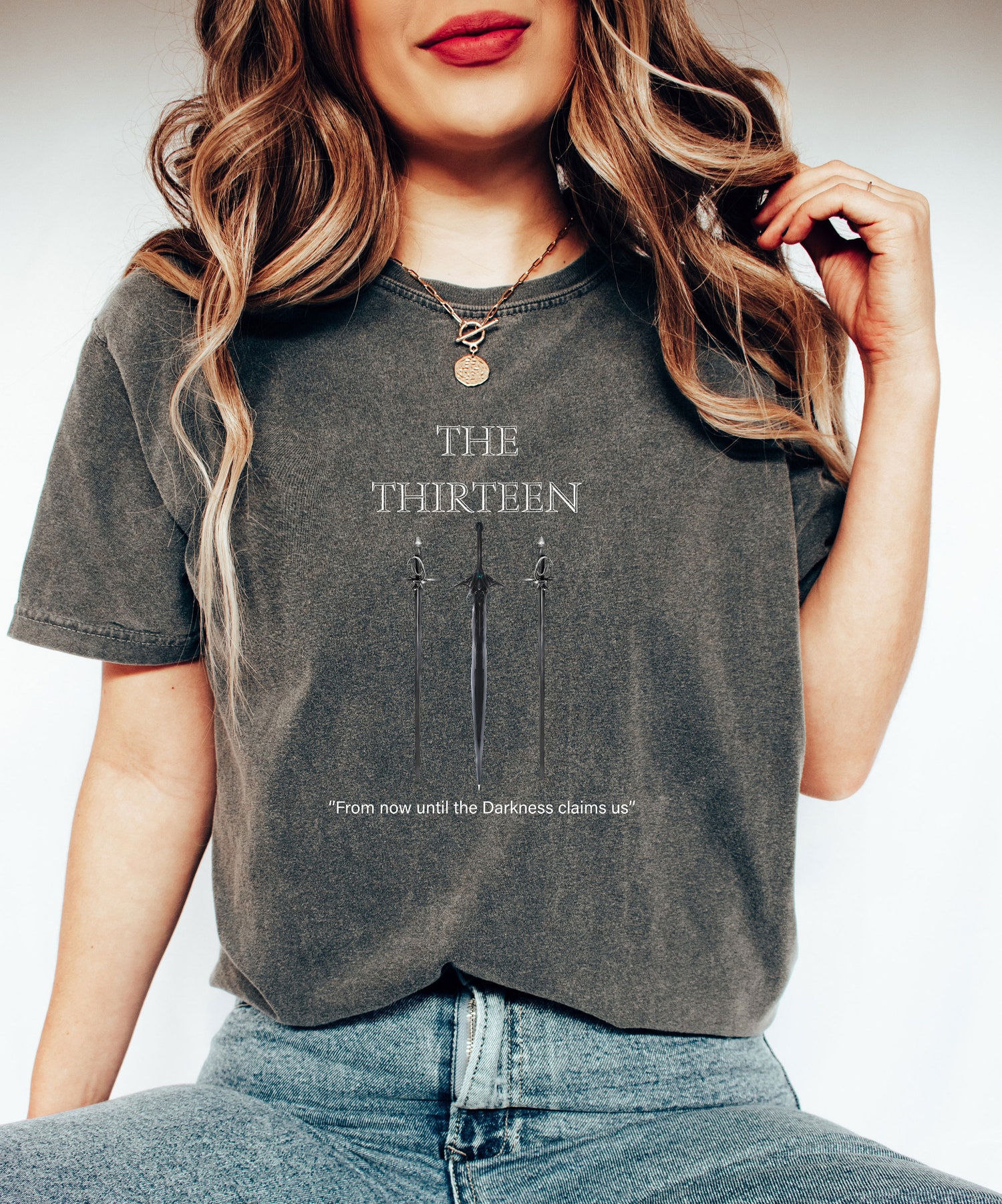 The Thirteen Fans Sarah J Maas Throne Of Glass Trending Novel Quote Book Lover Shirt image 1