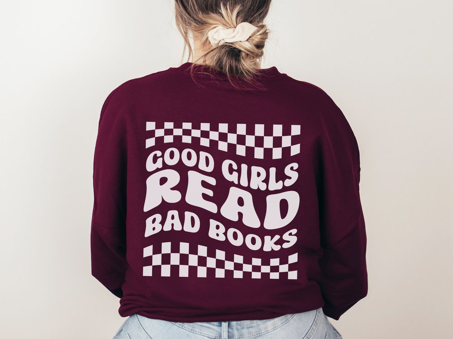 Good Girls Read Bad Books Smut Spicy Dark Romance Pepper Checkered Sweatshirt image 3