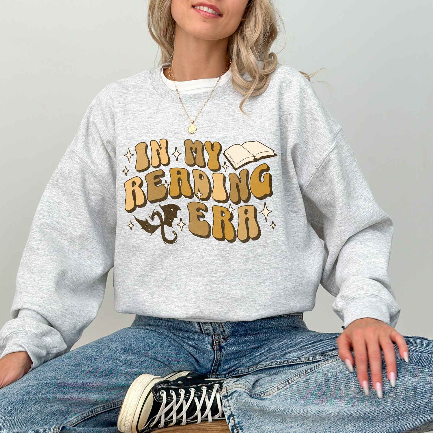 Bookish In My Reading Era Book Lover Fantasy Club Reading Dragon Sweatshirt image 9