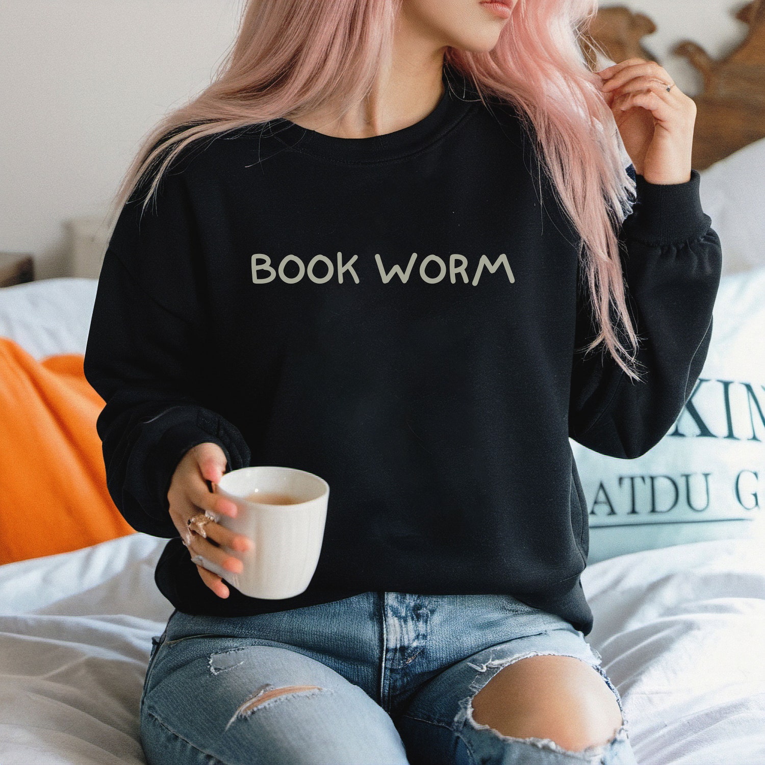 Minimalist Bookworm Love Reading Literature Teacher Librarian Sweatshirt image 1