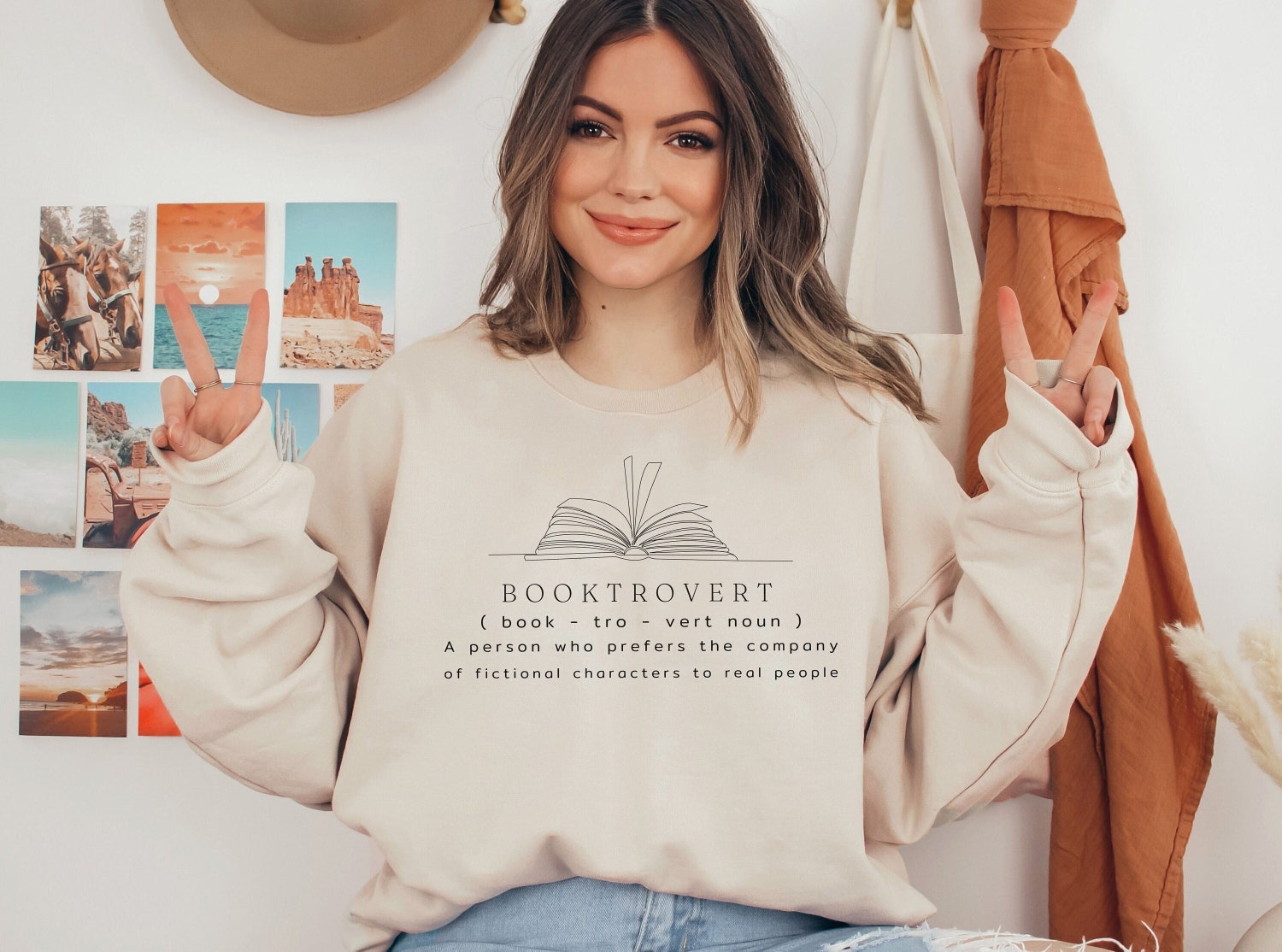 Booktrovert Definition Lover Reading Girl Nerd Funny Reading Nerd Sweatshirt image 1