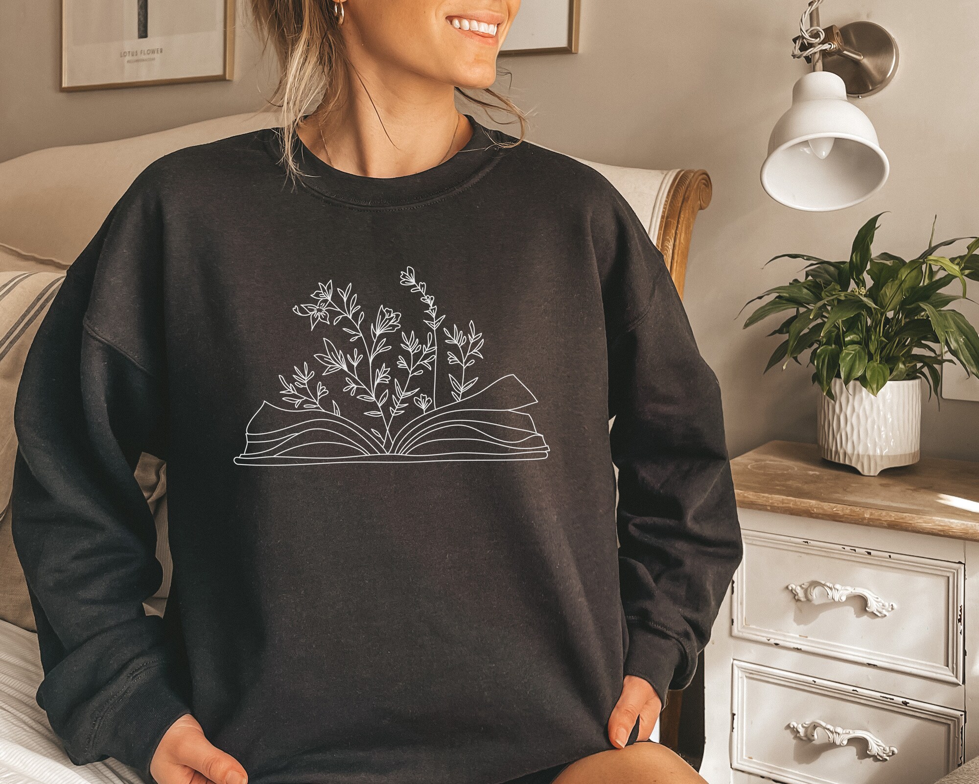 Flower Books Read Nerd Flower Minimalistic Botanical Sweatshirt image 2