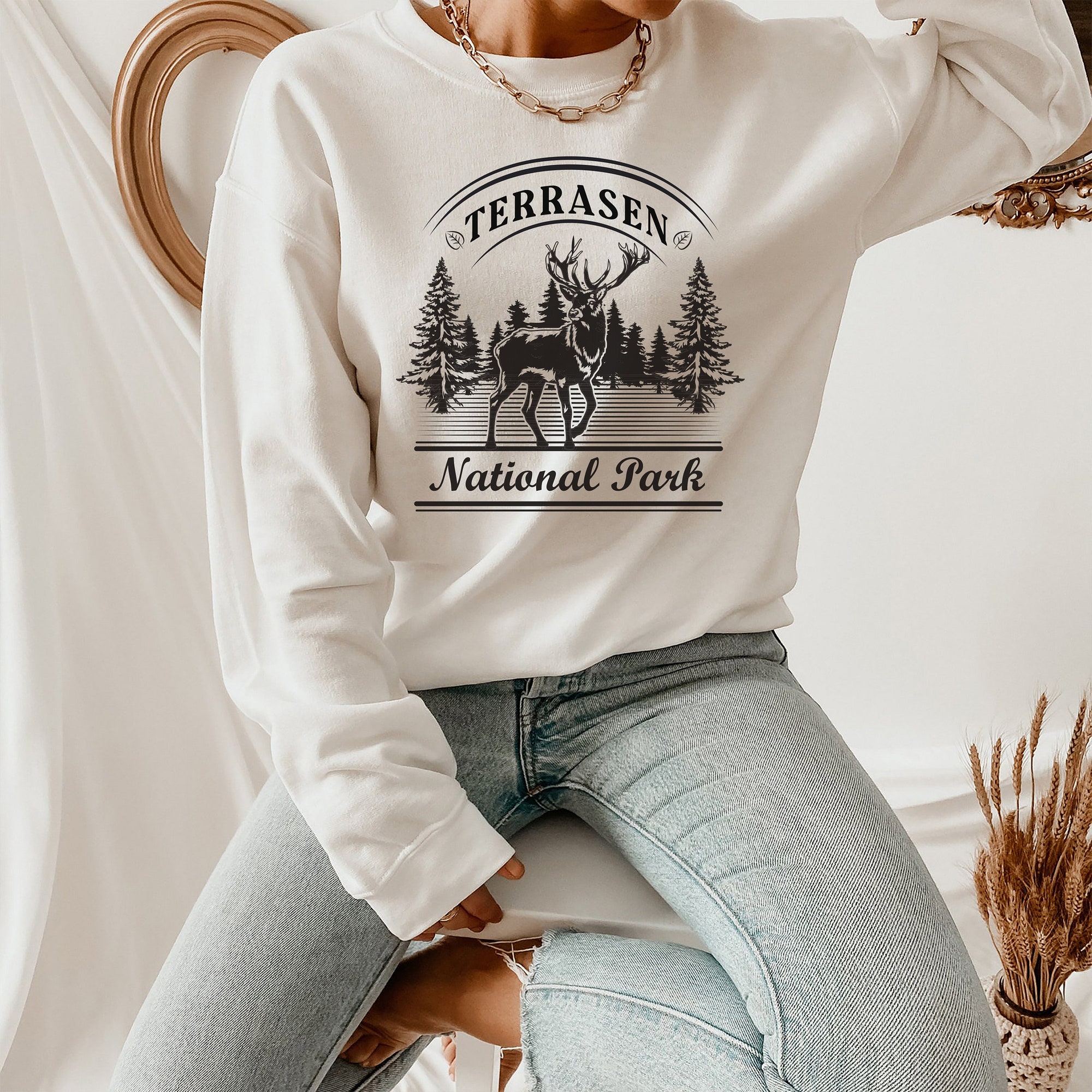 SJM Terrasen National Park Bookish Reader Sweatshirt image 1