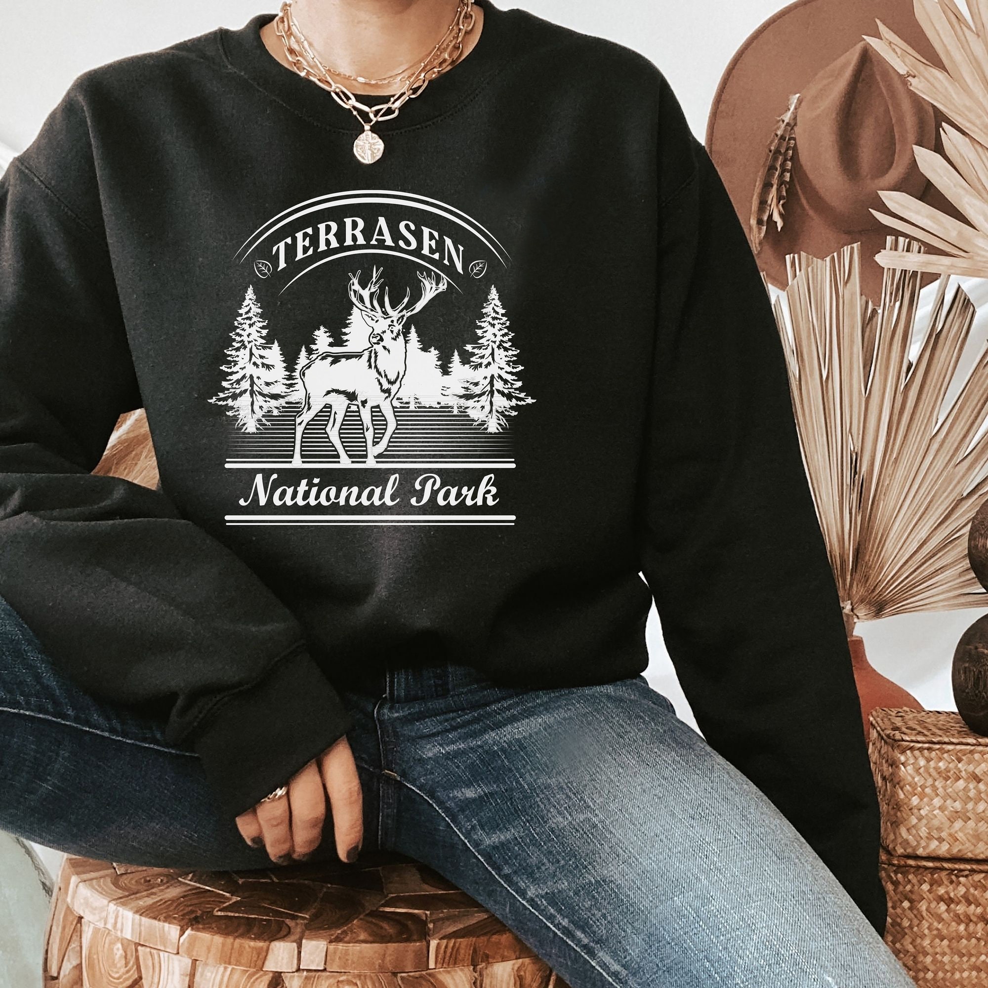 SJM Terrasen National Park Bookish Reader Sweatshirt image 5