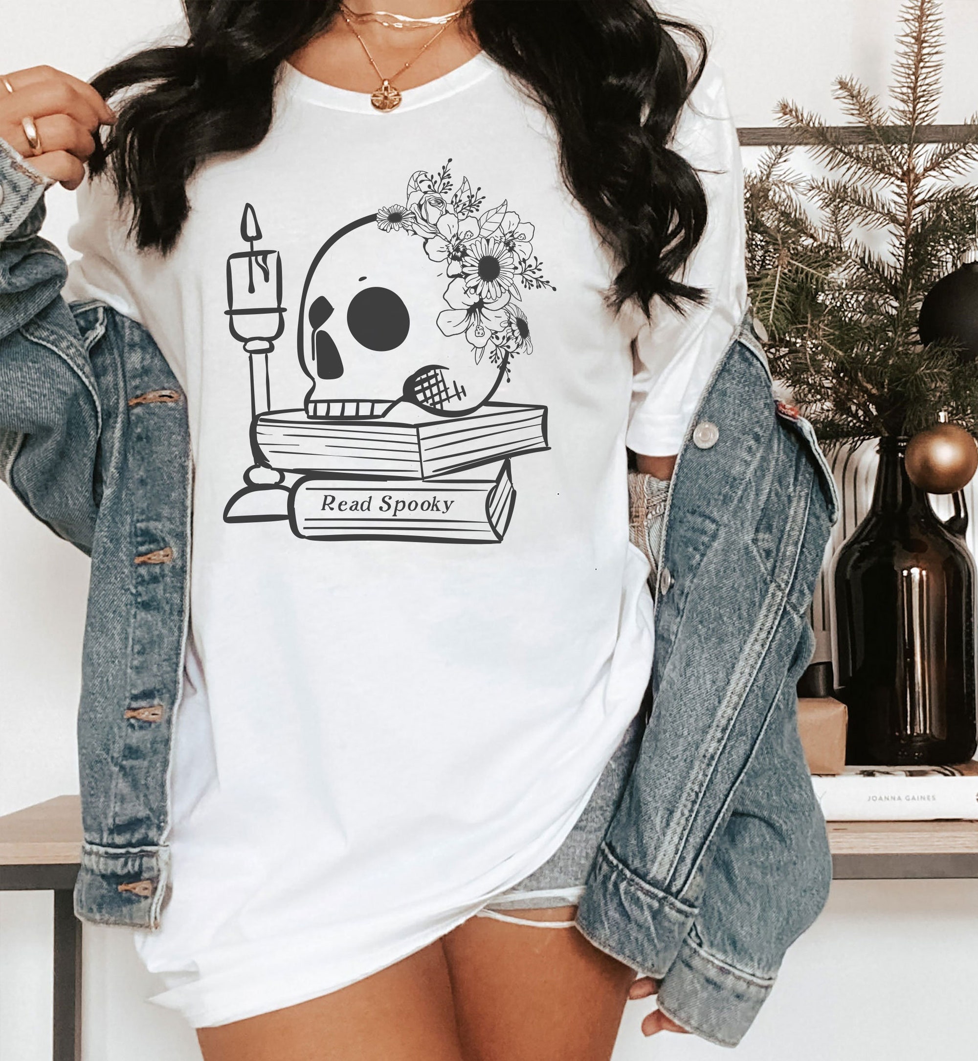 Read Spooky Books Halloween Librarian Reading Shirt image 1