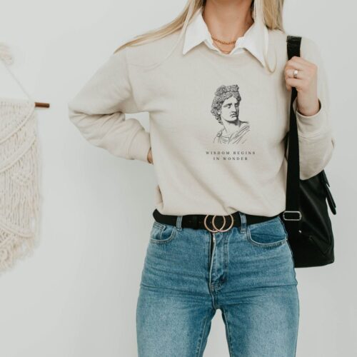 Dark Academia Wisdom Begins In Wonder Philosophy Book Lover Women Sweatshirt image 0