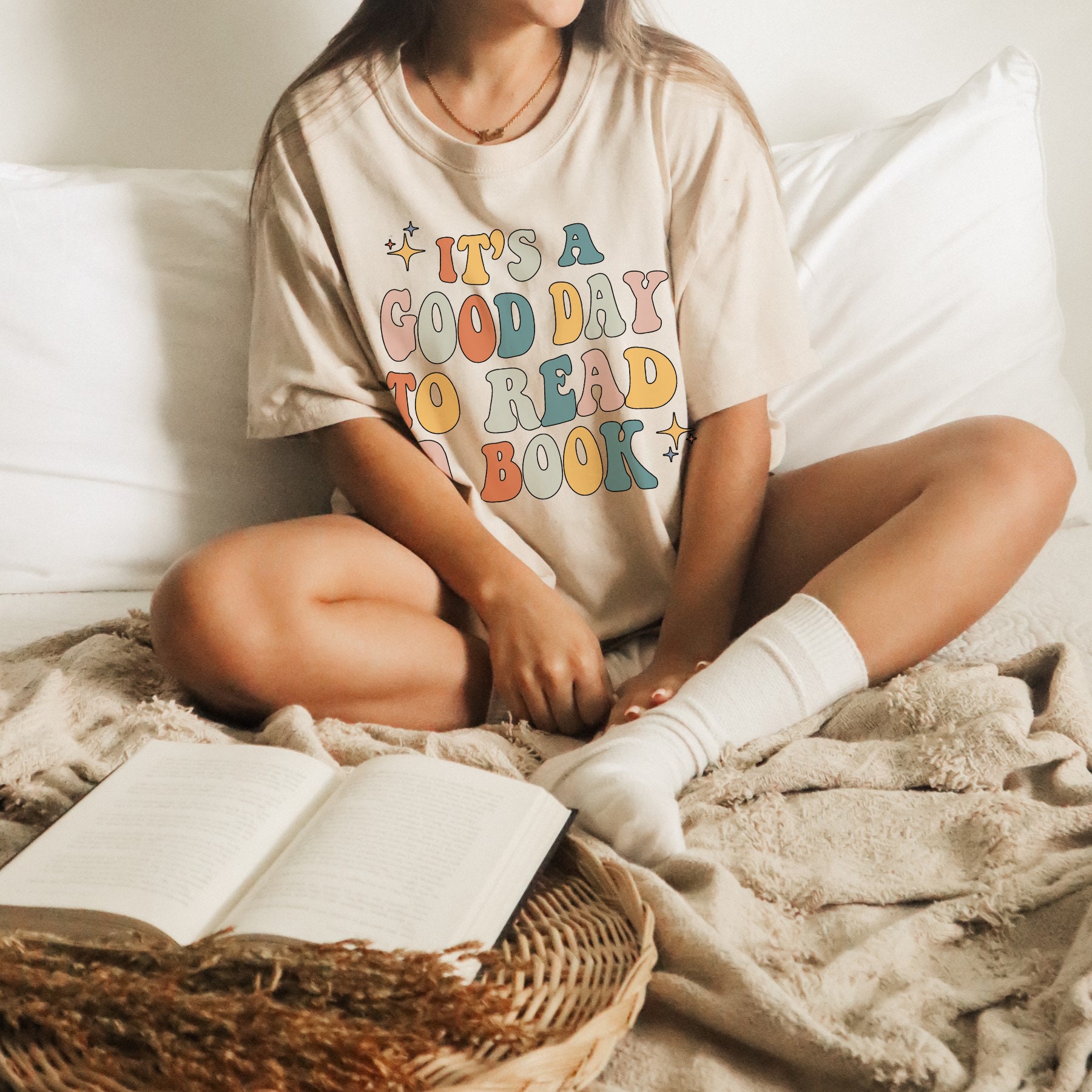 Retro It's A Good Day To Read Bookish Poet Literature Librarian Teacher Shirt image 1