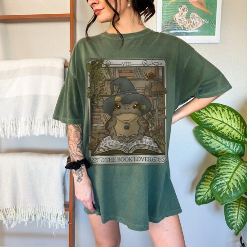 Book Lover Frog Tarot Card Mystical Tarot Women Reading Magical Literary Shirt image 0