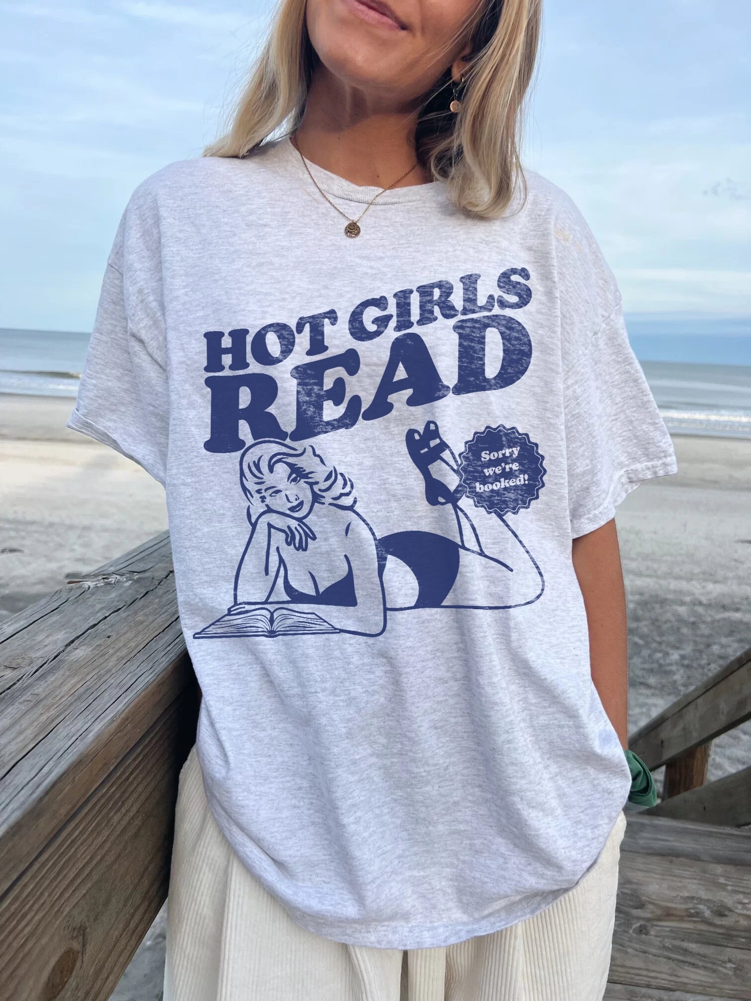 Retro Hot Girls Read Smut Slut Bookish Club Fantasy Reader Dark Romance Addict Shirt image 1