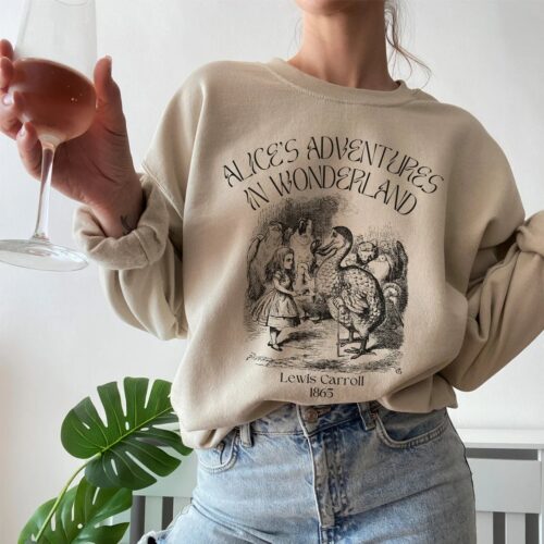 Alice In Wonderland Mad Hatter Cheshire Cat Queen Of Hearts Book Sweatshirt image 0