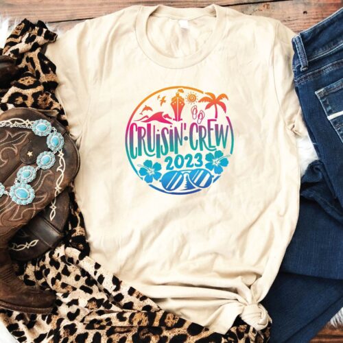 Cruisin Crew 2023 Shirt Summer Vacation Beach Lover Tee Girls Trip Gift for Women image 0