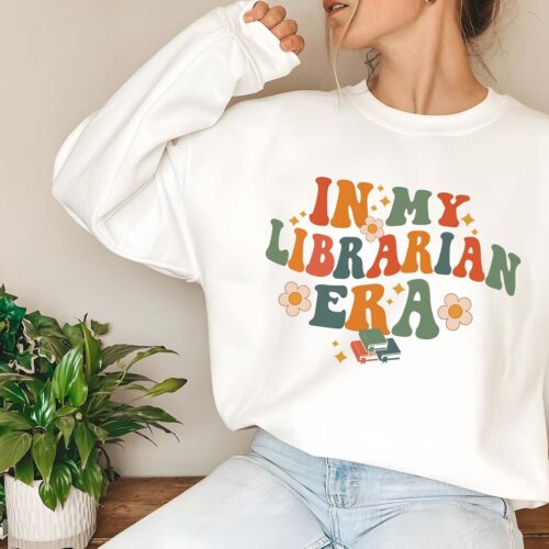 Retro Librarian Sweatshirt for Book Lovers In My Librarian Era Bookworm Gift Reading Shirt image 0