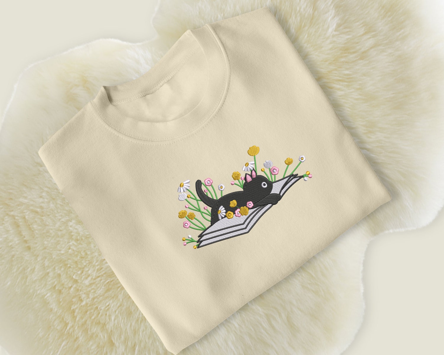 Aesthetic Cat Book Sweatshirt Embroidered Floral Cat Vintage Sweater Daisy Design Gifts for Cat Lovers image 2