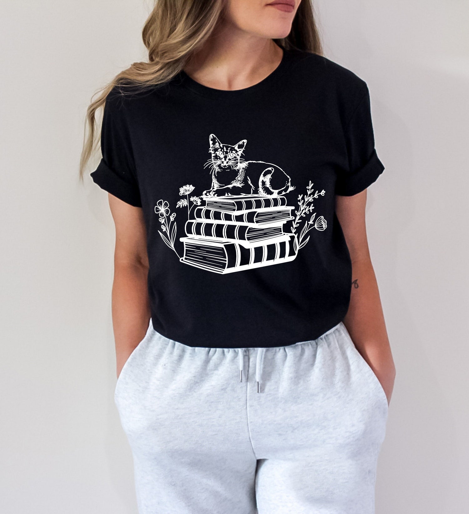 Black Cat Book T-Shirt for Women Cute Kitty Cat Mom Gifts Floral Book Art Shirt image 1